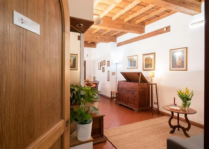 Apartament Pepi Dining At The Sunrise *