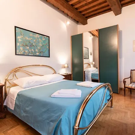 Apartment Pepi Dining At The Sunrise Florence