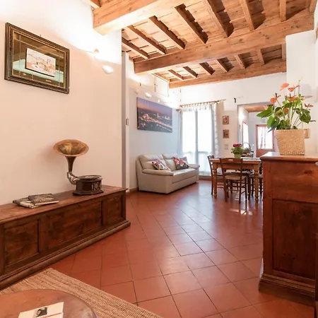Apartment Pepi Dining At The Sunrise Florence